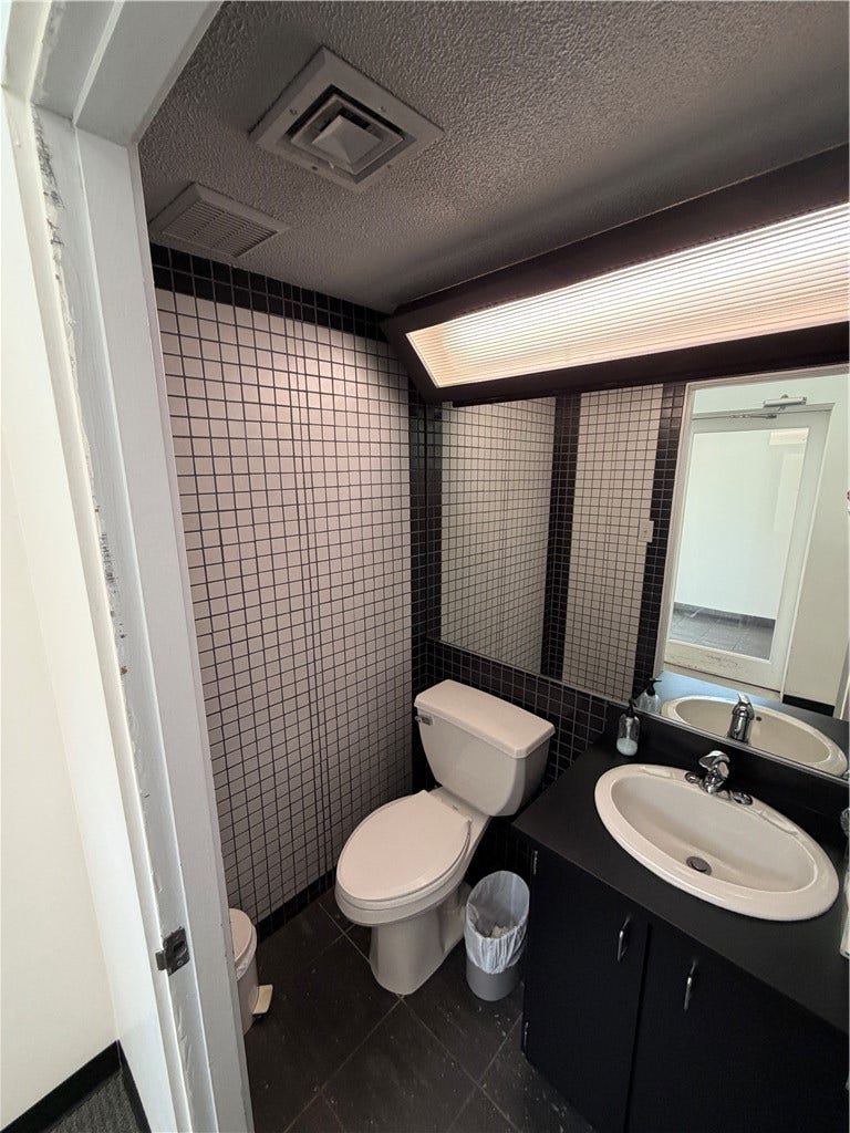 5888 1/2 Ellsworth, Shadyside, PA 15232 5888 1/2 Ellsworth, Shadyside, PA 15232