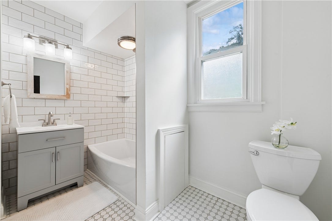 Full bath on second floor