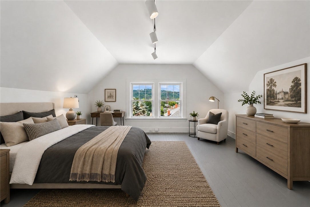 Bedroom 4 third floor - Virtually staged