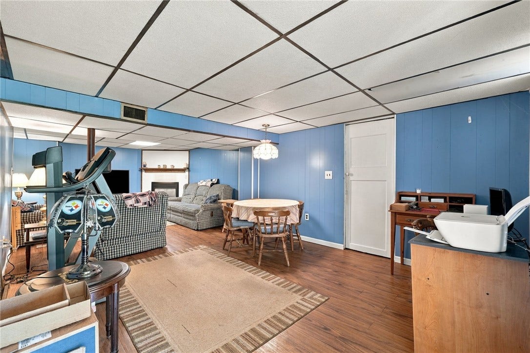 109 Dunbar Dr, Pittsburgh, PA 15235 109 Dunbar Dr, Pittsburgh, PA 15235
