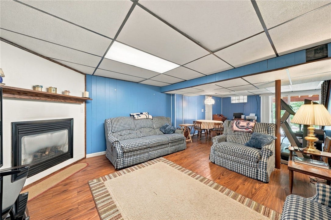 109 Dunbar Dr, Pittsburgh, PA 15235 109 Dunbar Dr, Pittsburgh, PA 15235