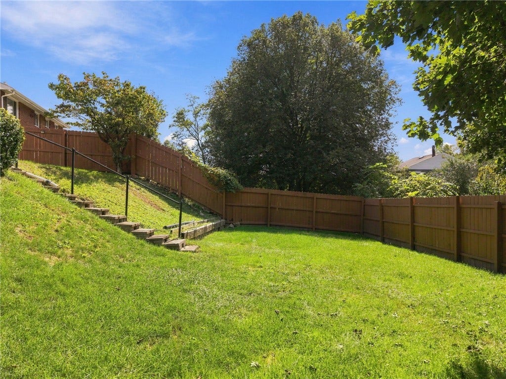 109 Dunbar Dr, Pittsburgh, PA 15235 109 Dunbar Dr, Pittsburgh, PA 15235