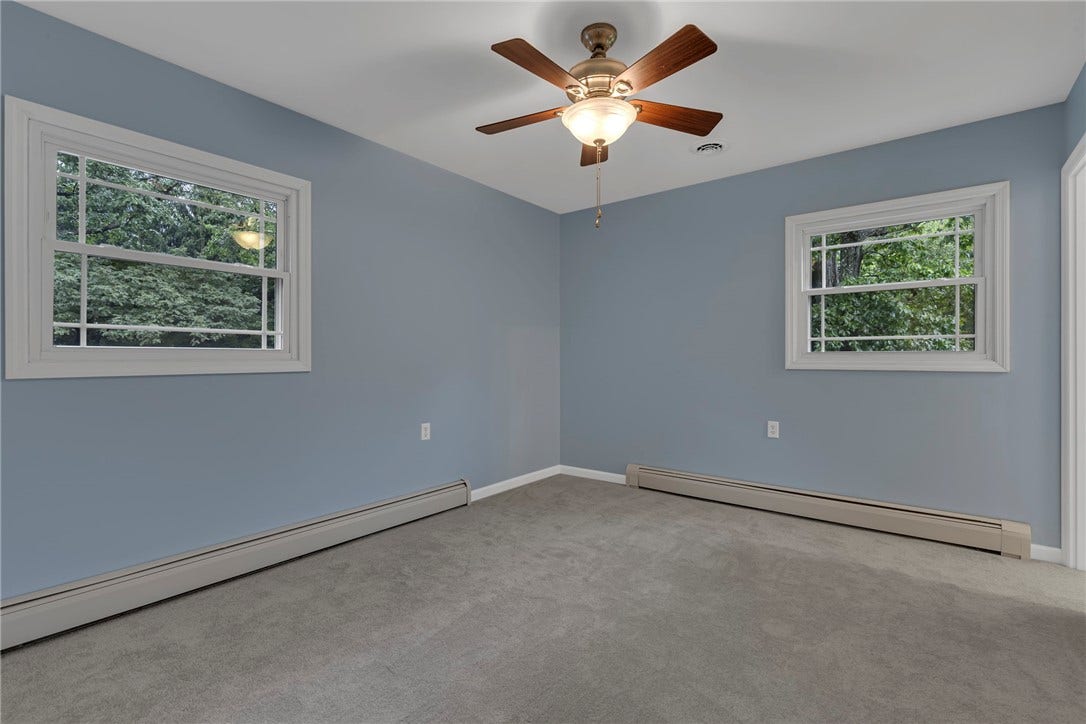 120 W Woodland Dr, Aliquippa, PA 15001