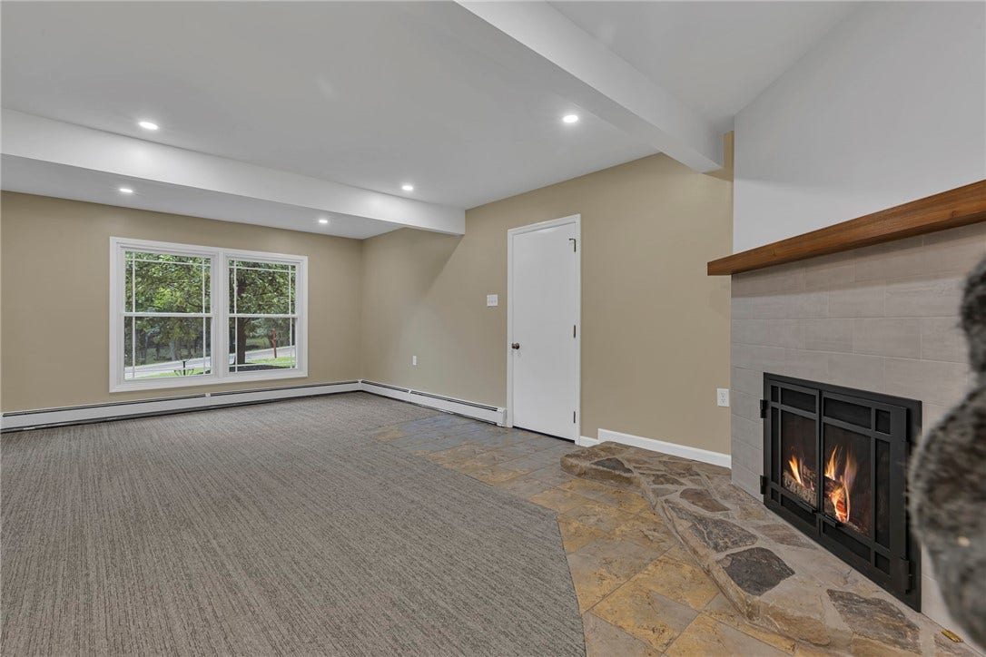 120 W Woodland Dr, Aliquippa, PA 15001