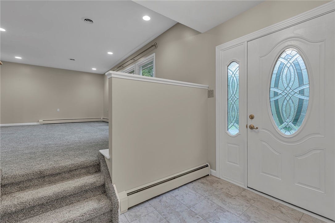 120 W Woodland Dr, Aliquippa, PA 15001