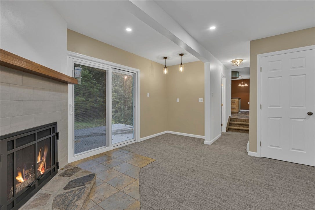 120 W Woodland Dr, Aliquippa, PA 15001