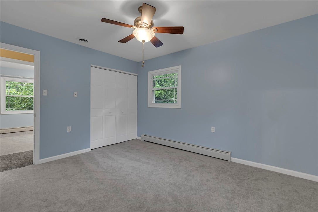 120 W Woodland Dr, Aliquippa, PA 15001