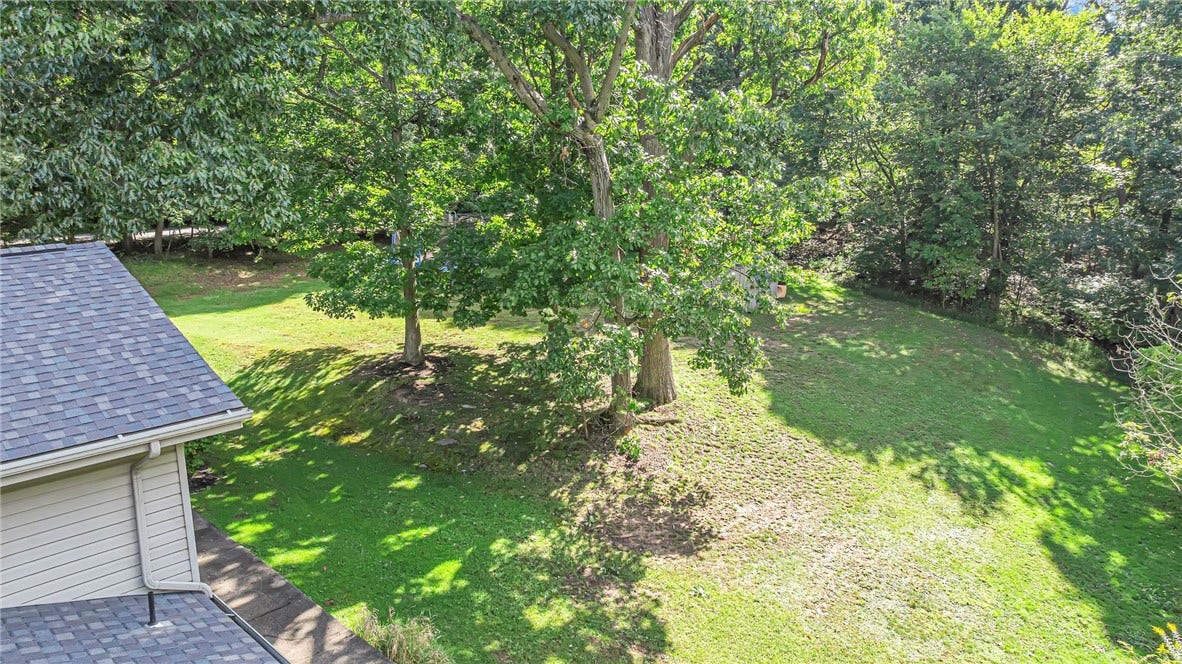 120 W Woodland Dr, Aliquippa, PA 15001