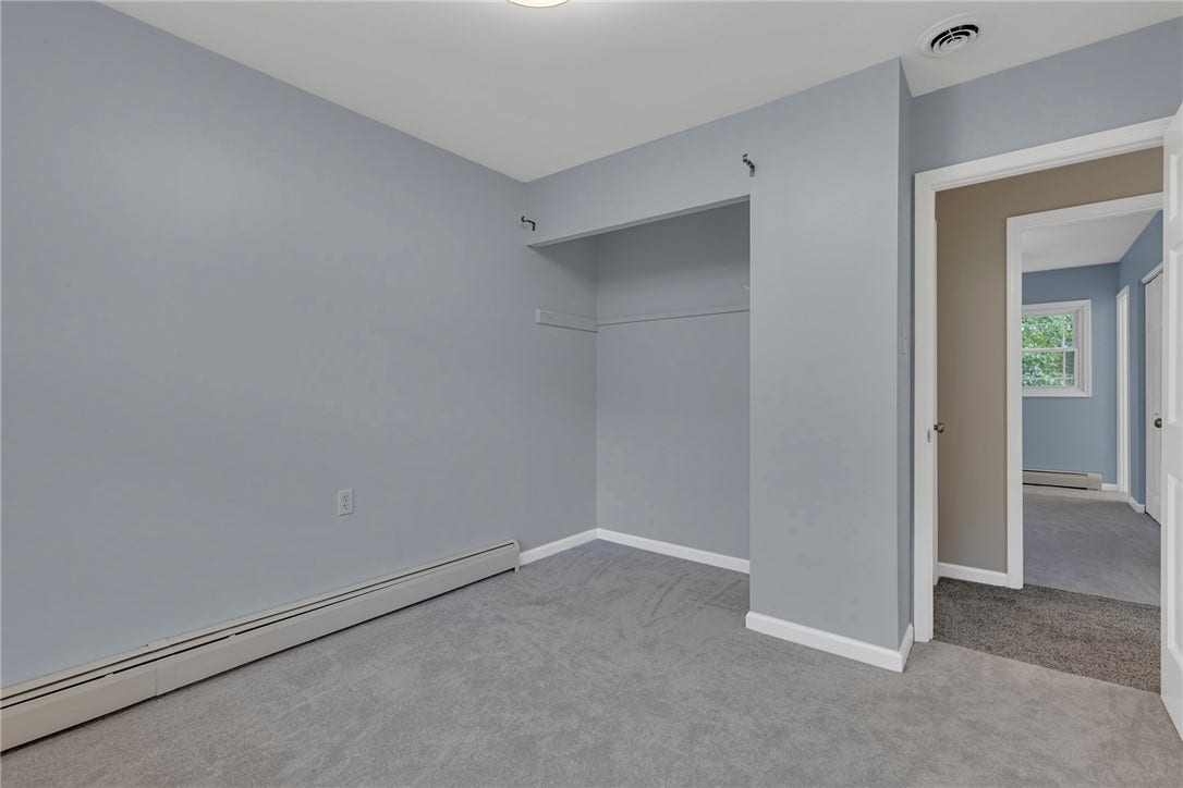 120 W Woodland Dr, Aliquippa, PA 15001