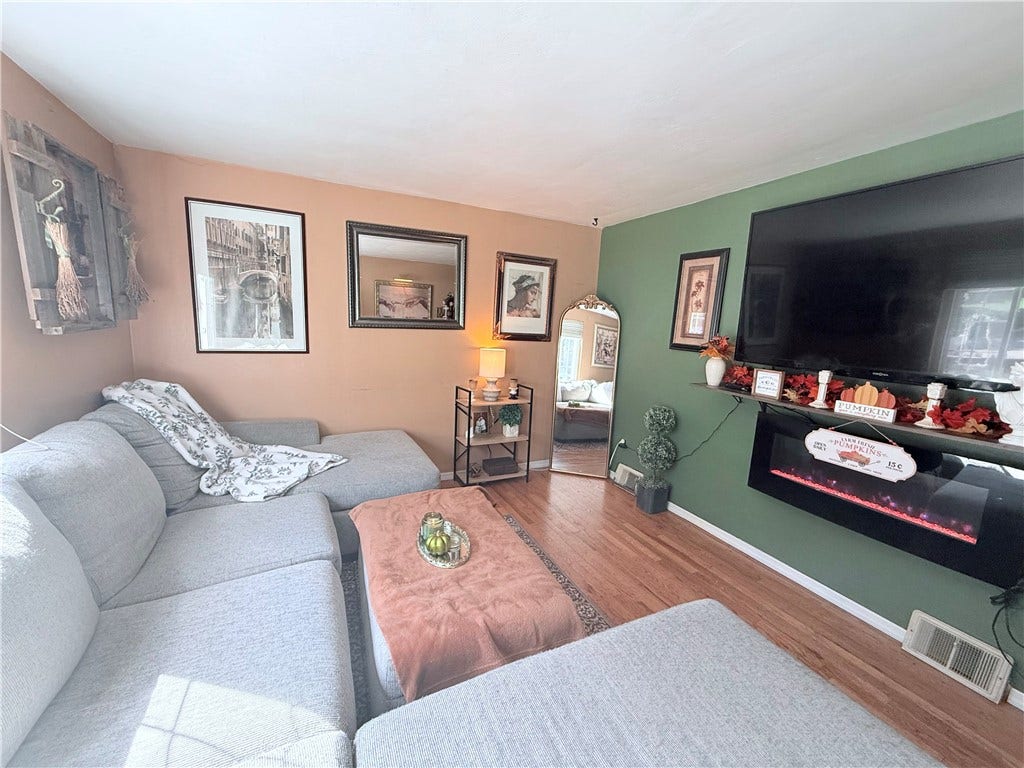 122 S Joslyn Dr, Pittsburgh, PA 15235 122 S Joslyn Dr, Pittsburgh, PA 15235