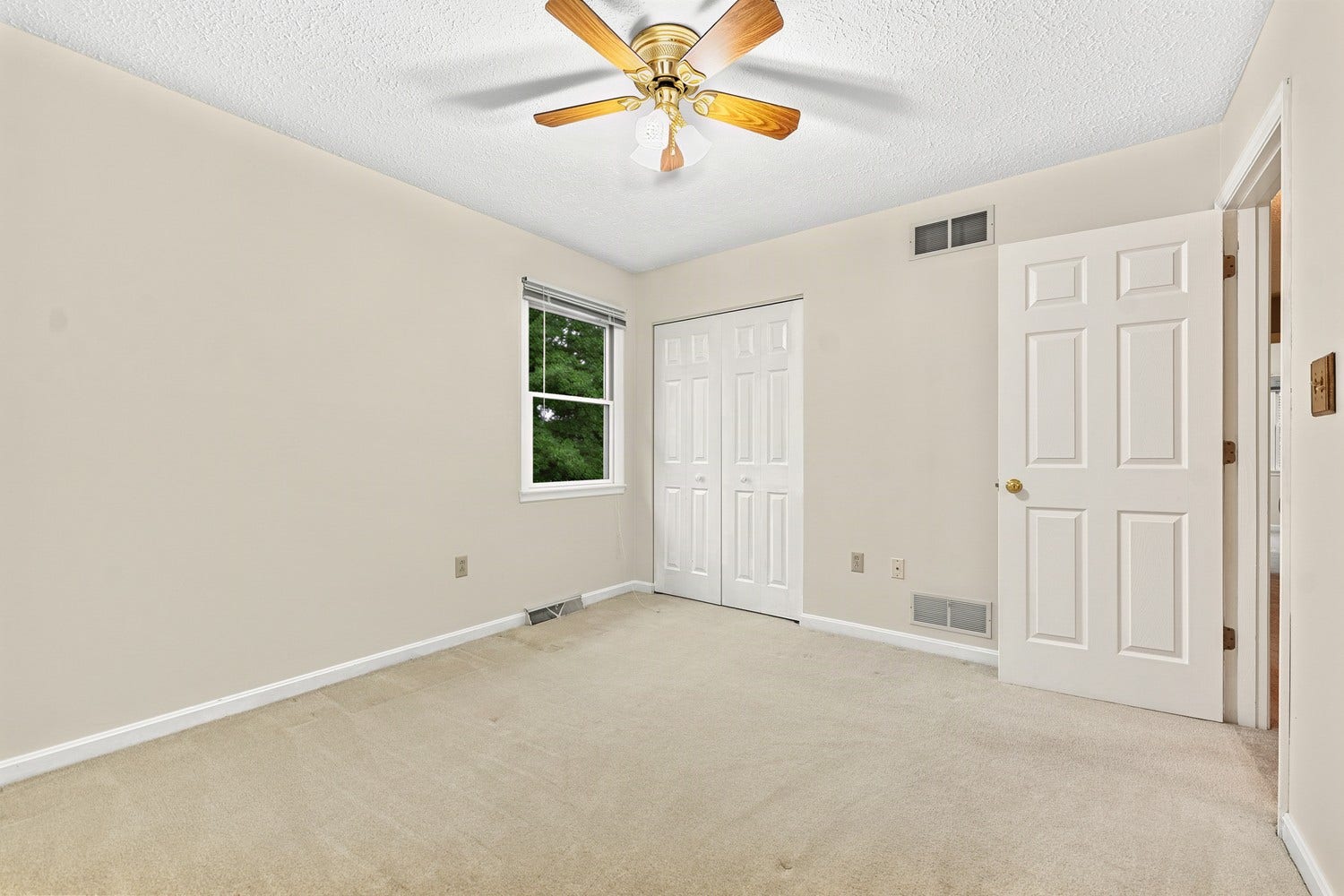 704 Red Barn Court, Pittsburgh, PA 15102