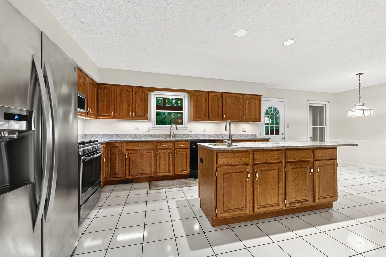704 Red Barn Court, Pittsburgh, PA 15102