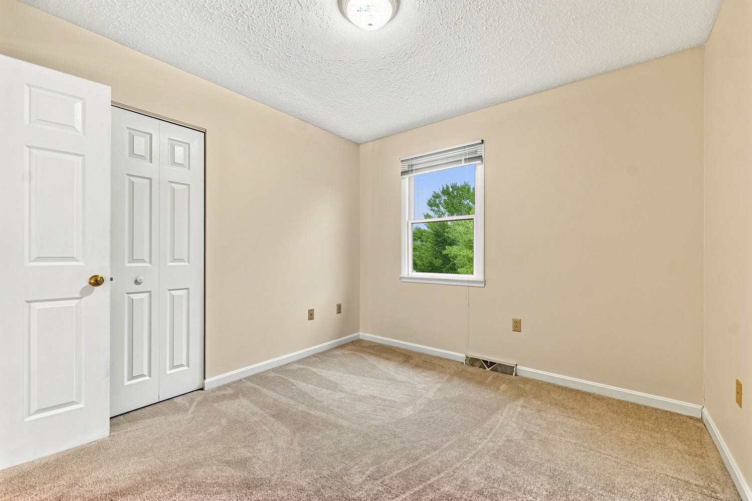 704 Red Barn Court, Pittsburgh, PA 15102