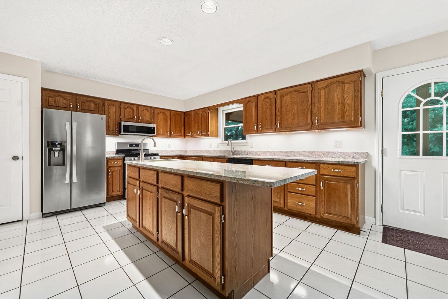 704 Red Barn Court, Pittsburgh, PA 15102