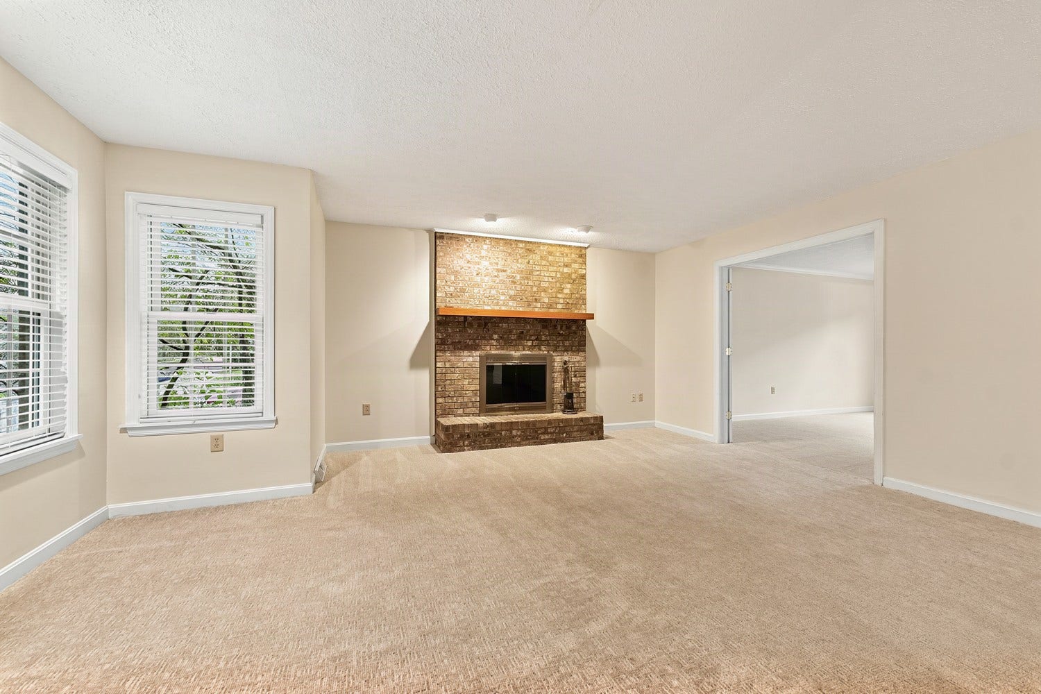 704 Red Barn Court, Pittsburgh, PA 15102