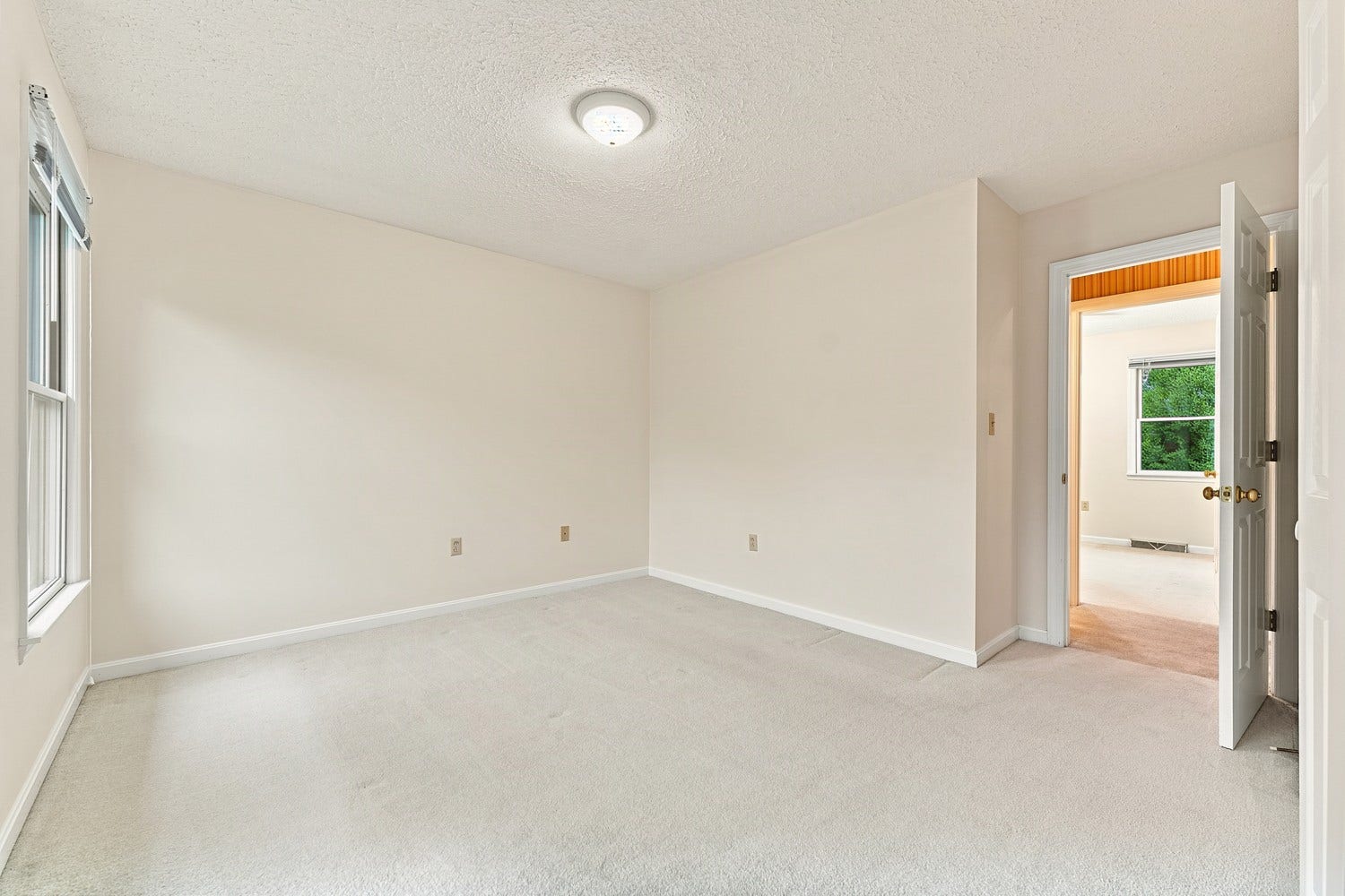 704 Red Barn Court, Pittsburgh, PA 15102