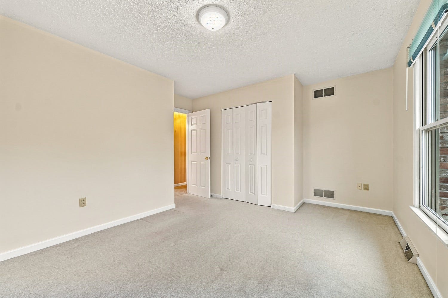 704 Red Barn Court, Pittsburgh, PA 15102