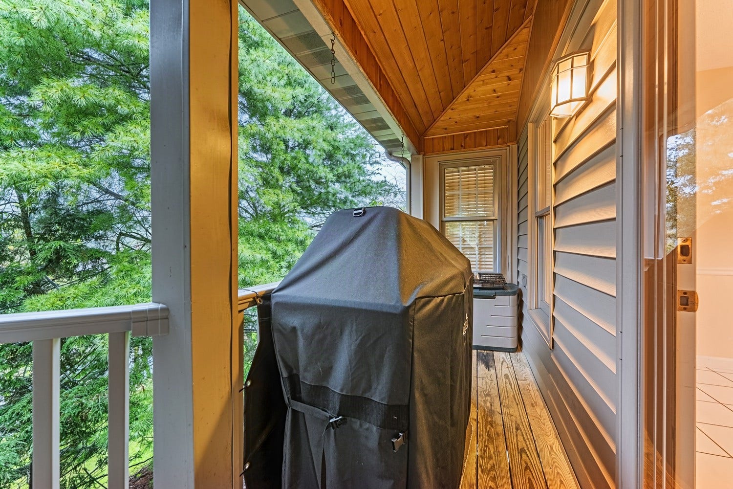 704 Red Barn Court, Pittsburgh, PA 15102