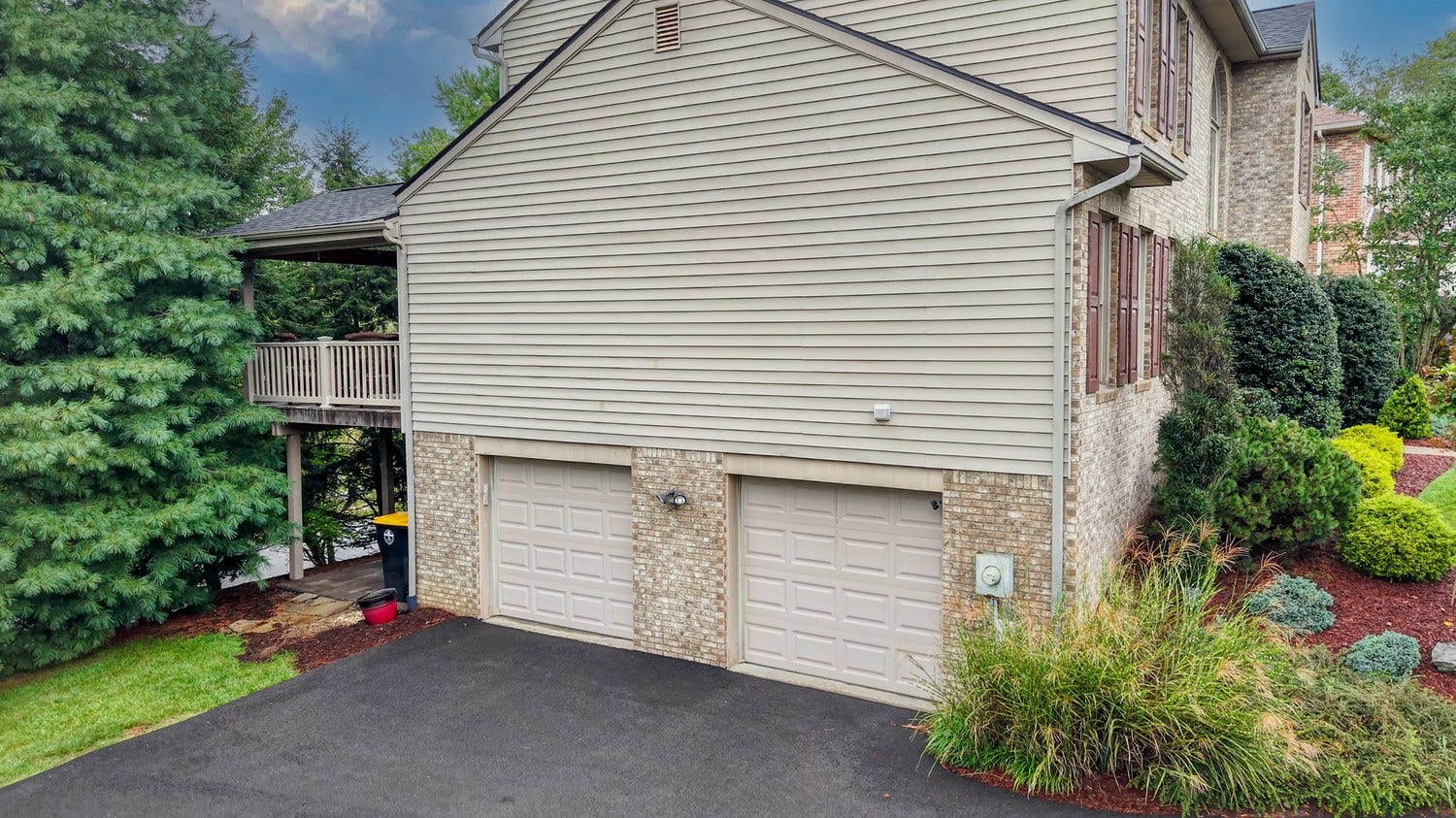 704 Red Barn Court, Pittsburgh, PA 15102