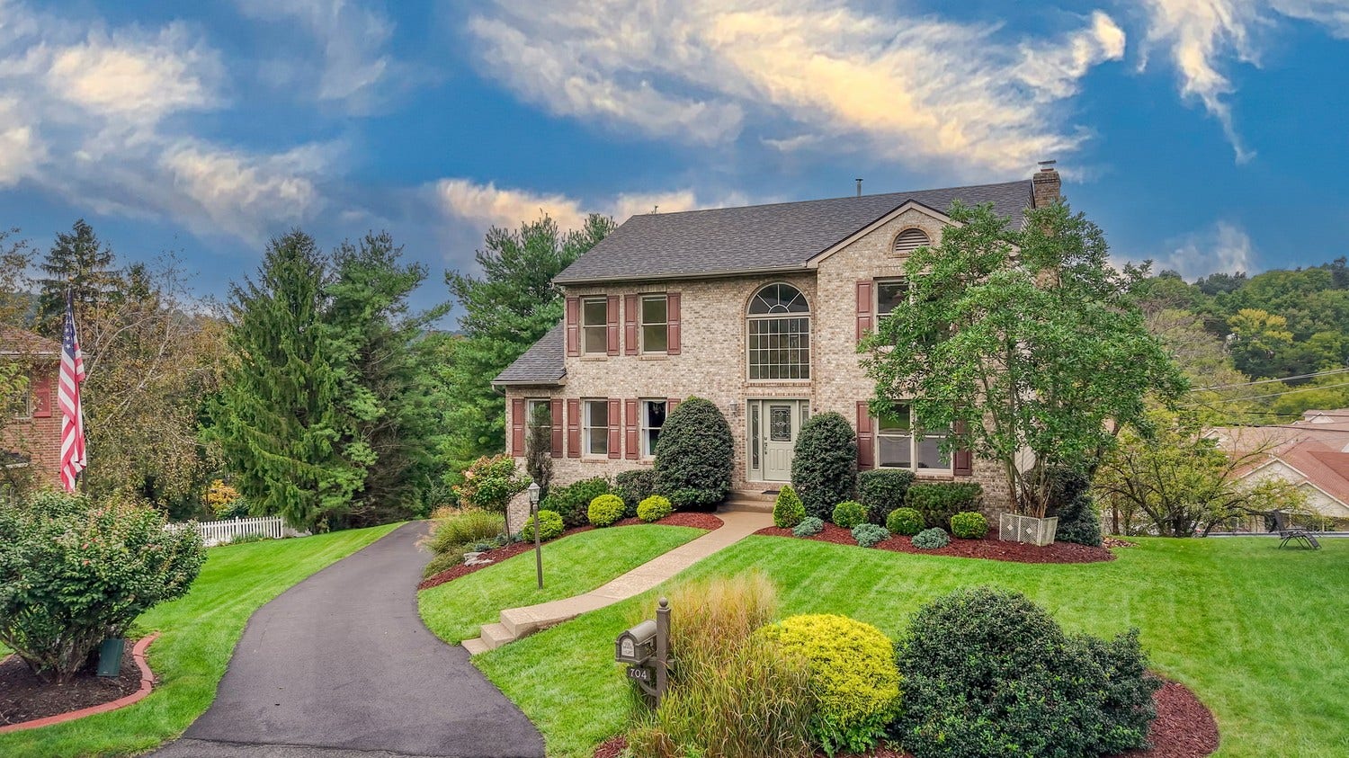 704 Red Barn Court, Pittsburgh, PA 15102