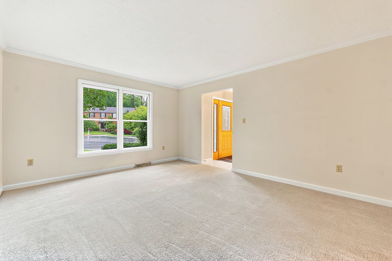 704 Red Barn Court, Pittsburgh, PA 15102