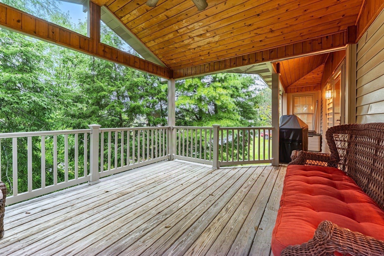 704 Red Barn Court, Pittsburgh, PA 15102