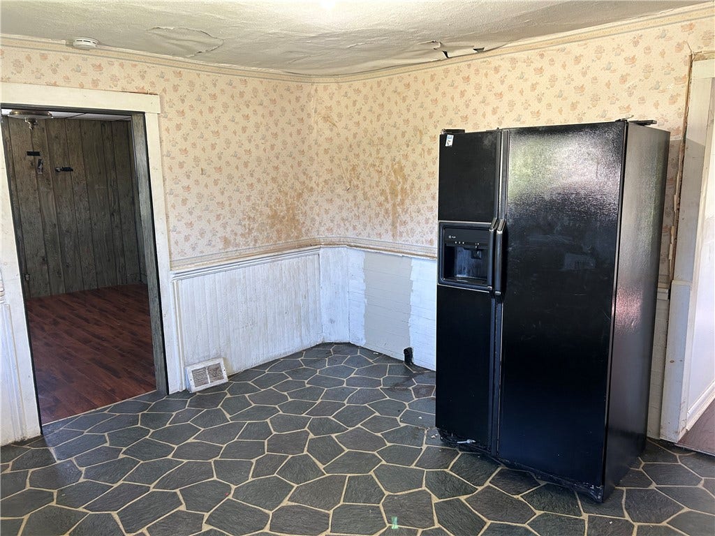 130 PATTON ST, Connellsville, PA 15425
