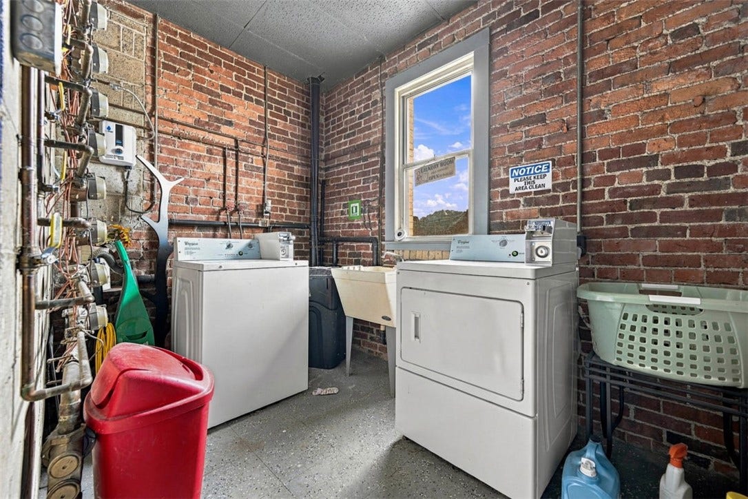 320 5th Ave, Tarentum, PA 15084
