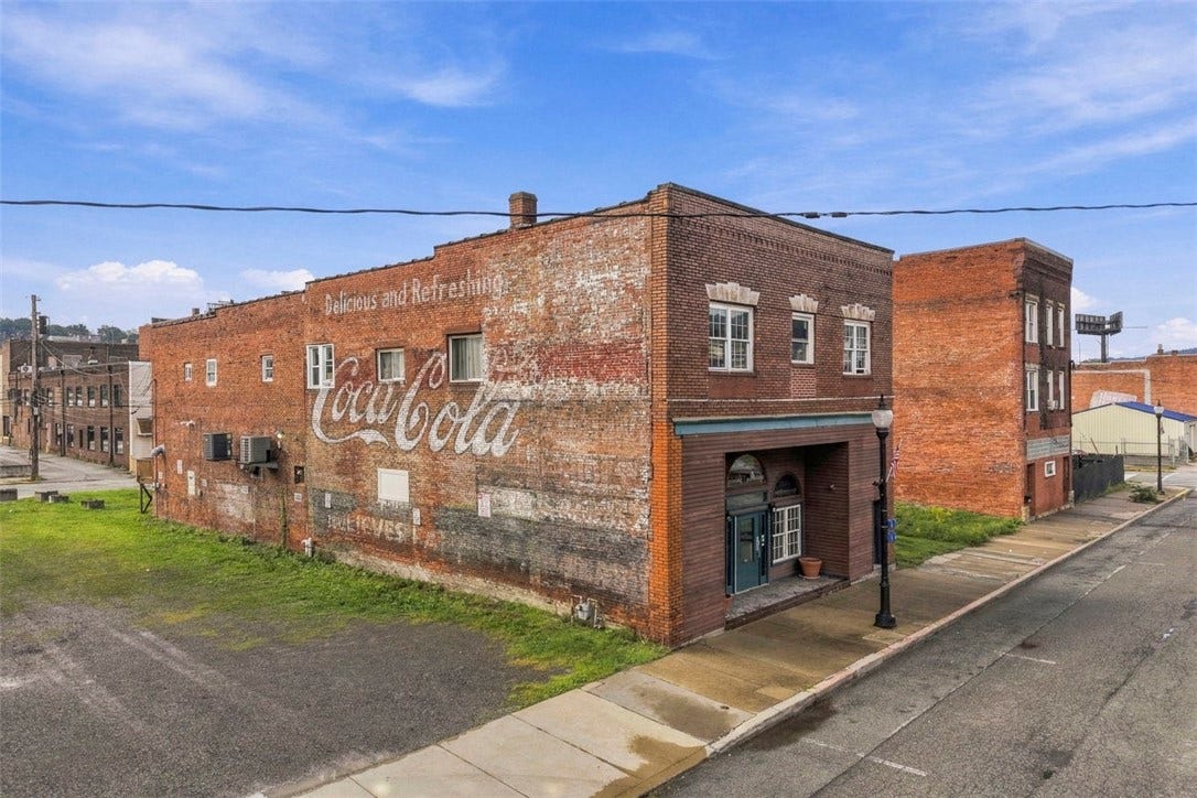 320 5th Ave, Tarentum, PA 15084