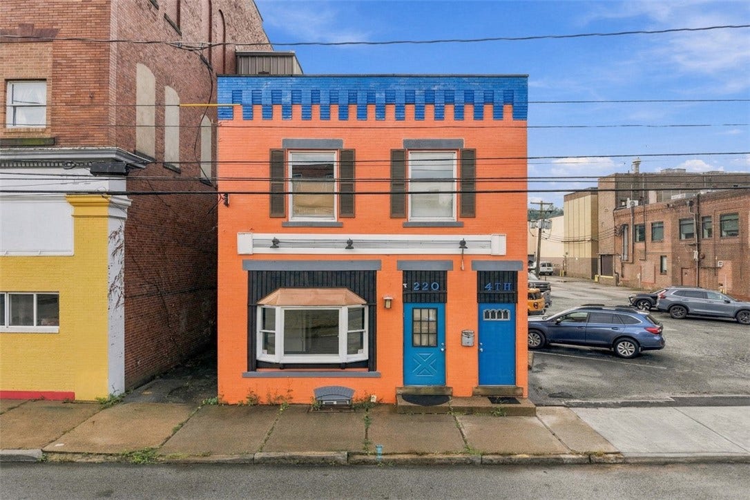 320 5th Ave, Tarentum, PA 15084