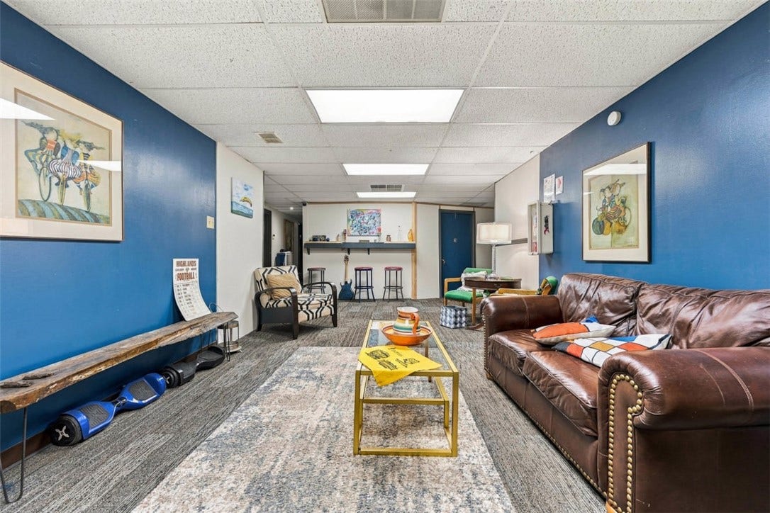 320 5th Ave, Tarentum, PA 15084
