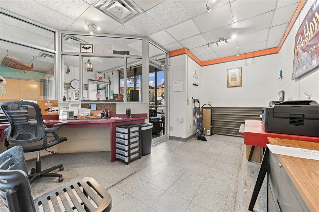 320 5th Ave, Tarentum, PA 15084