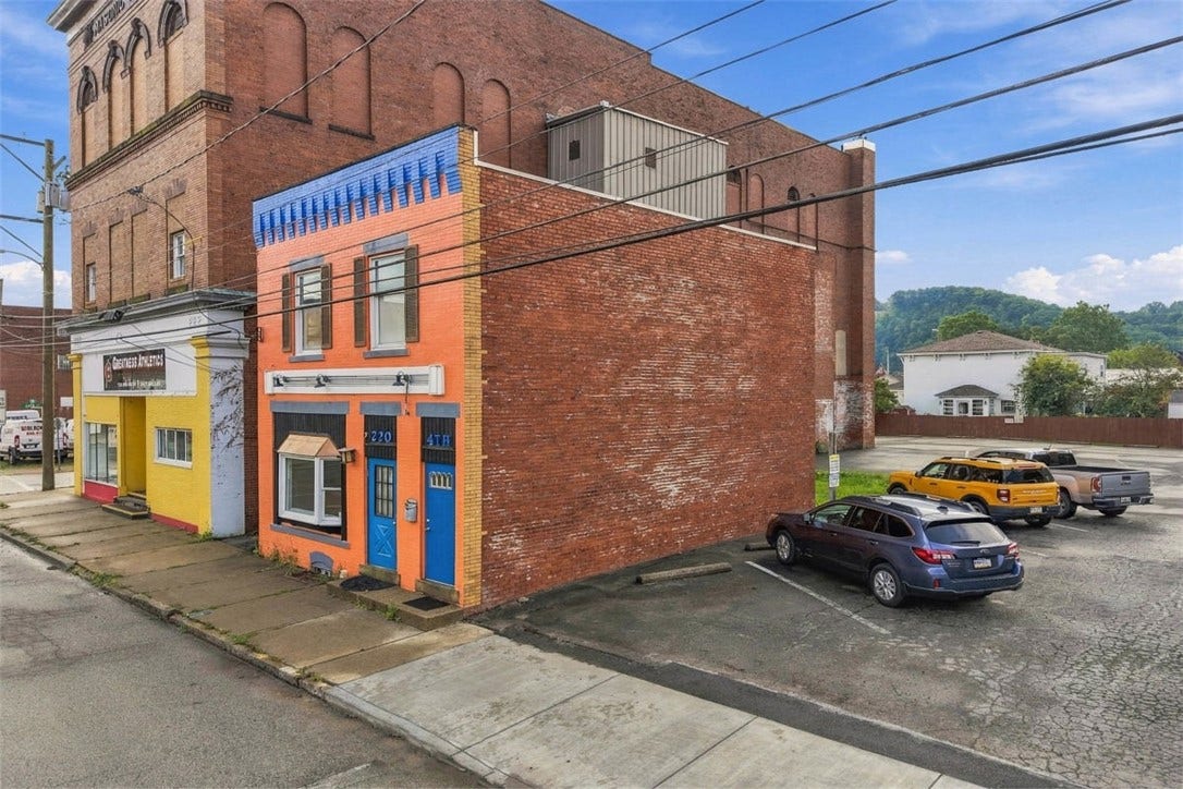 320 5th Ave, Tarentum, PA 15084
