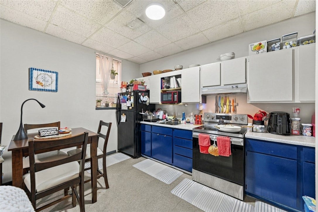 320 5th Ave, Tarentum, PA 15084