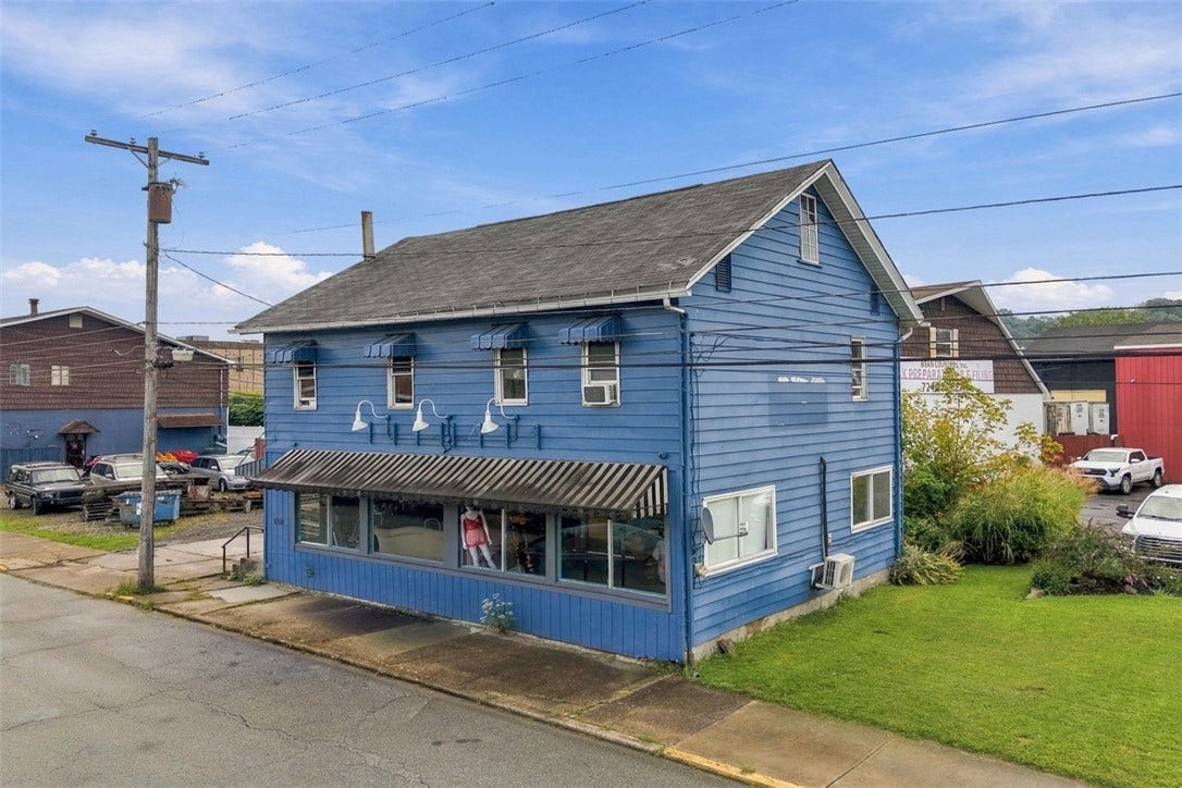 320 5th Ave, Tarentum, PA 15084