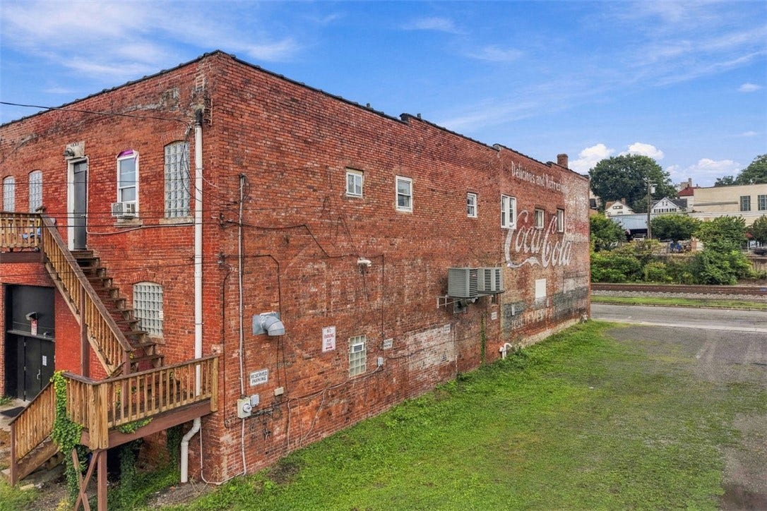 320 5th Ave, Tarentum, PA 15084
