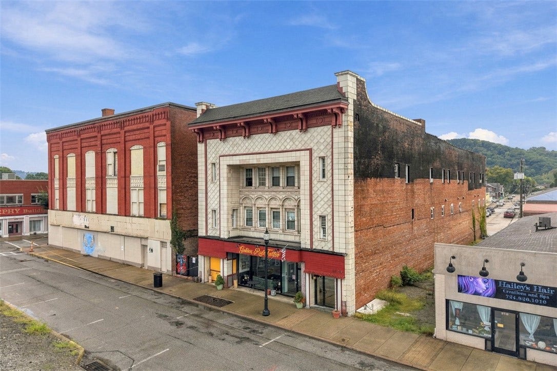 320 5th Ave, Tarentum, PA 15084