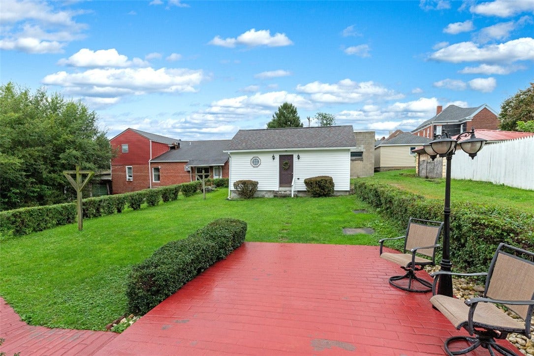 614 E Gibson Ave, Connellsville, PA 15425