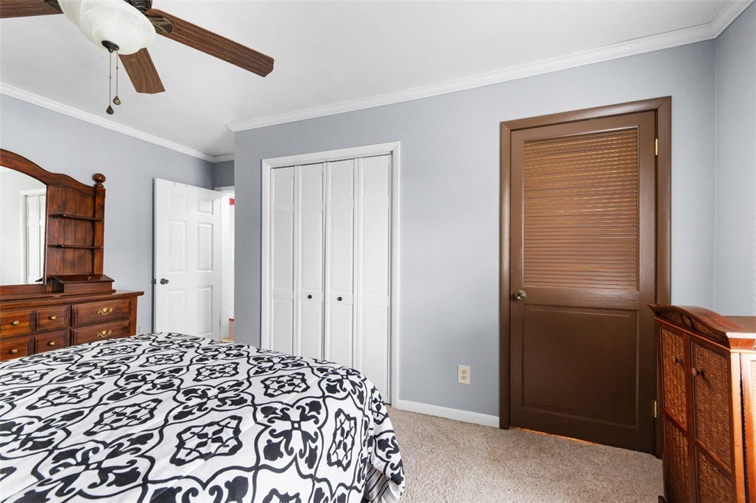 614 E Gibson Ave, Connellsville, PA 15425