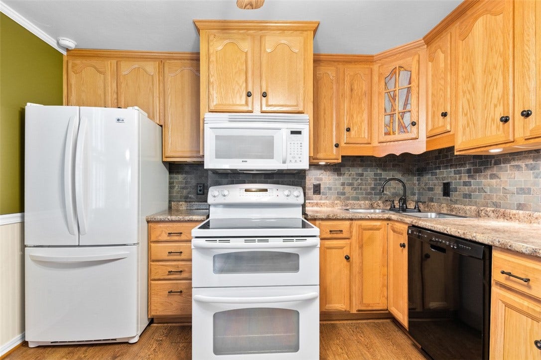 614 E Gibson Ave, Connellsville, PA 15425