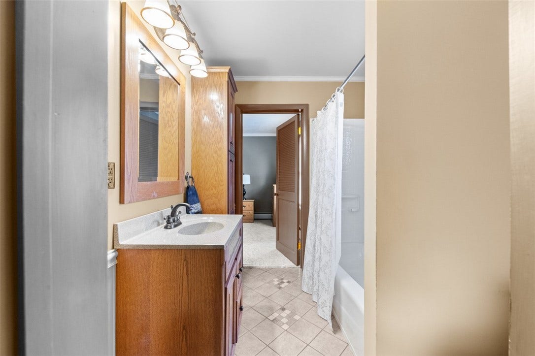 614 E Gibson Ave, Connellsville, PA 15425