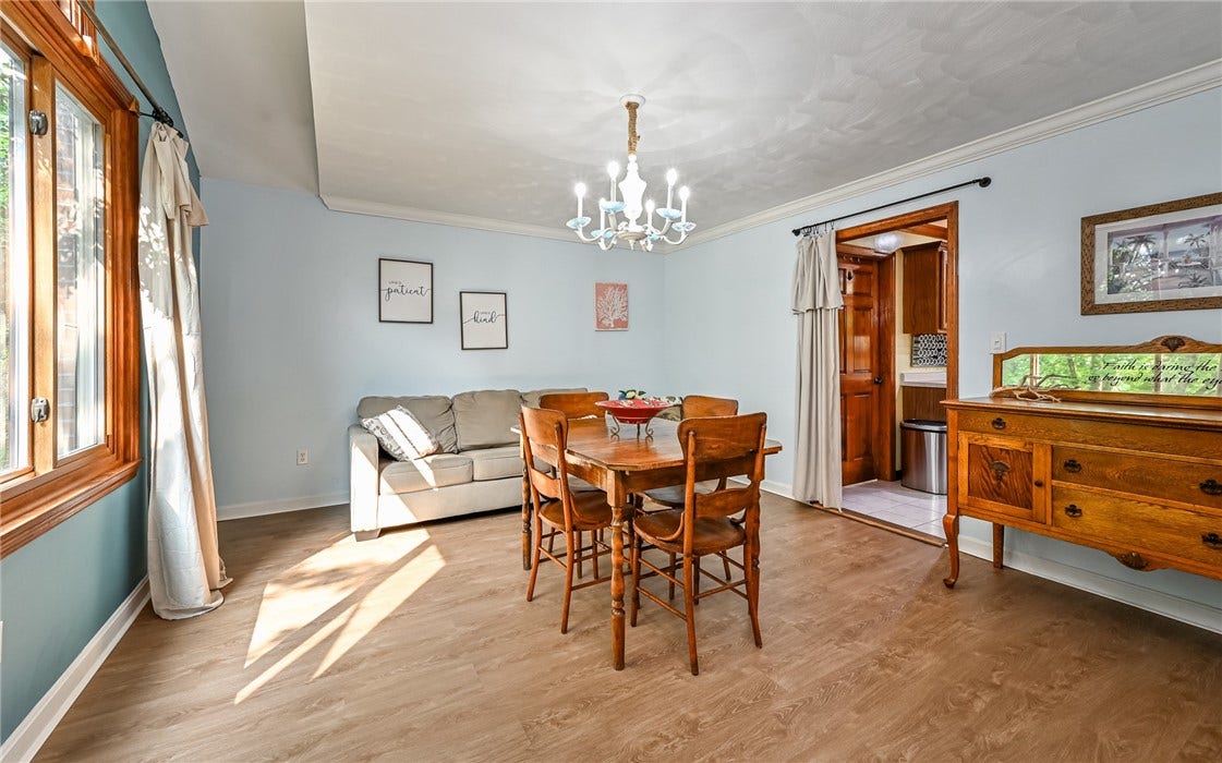 217 Meadow Spring Rd, Greensburg, PA 15601
