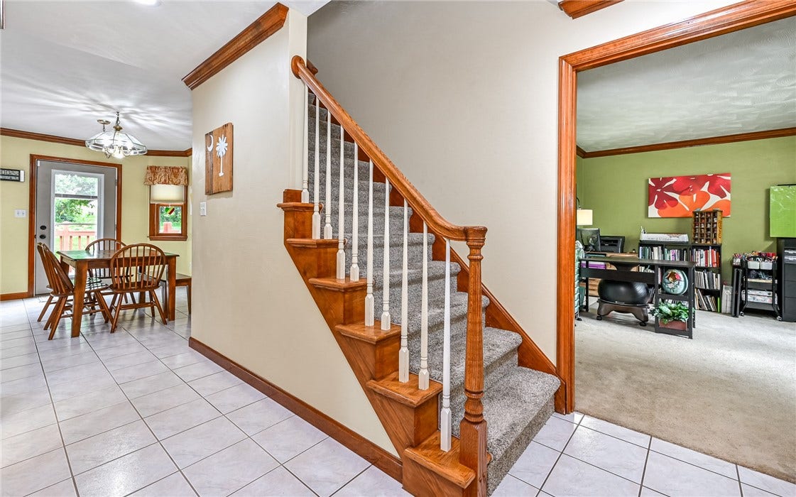 217 Meadow Spring Rd, Greensburg, PA 15601