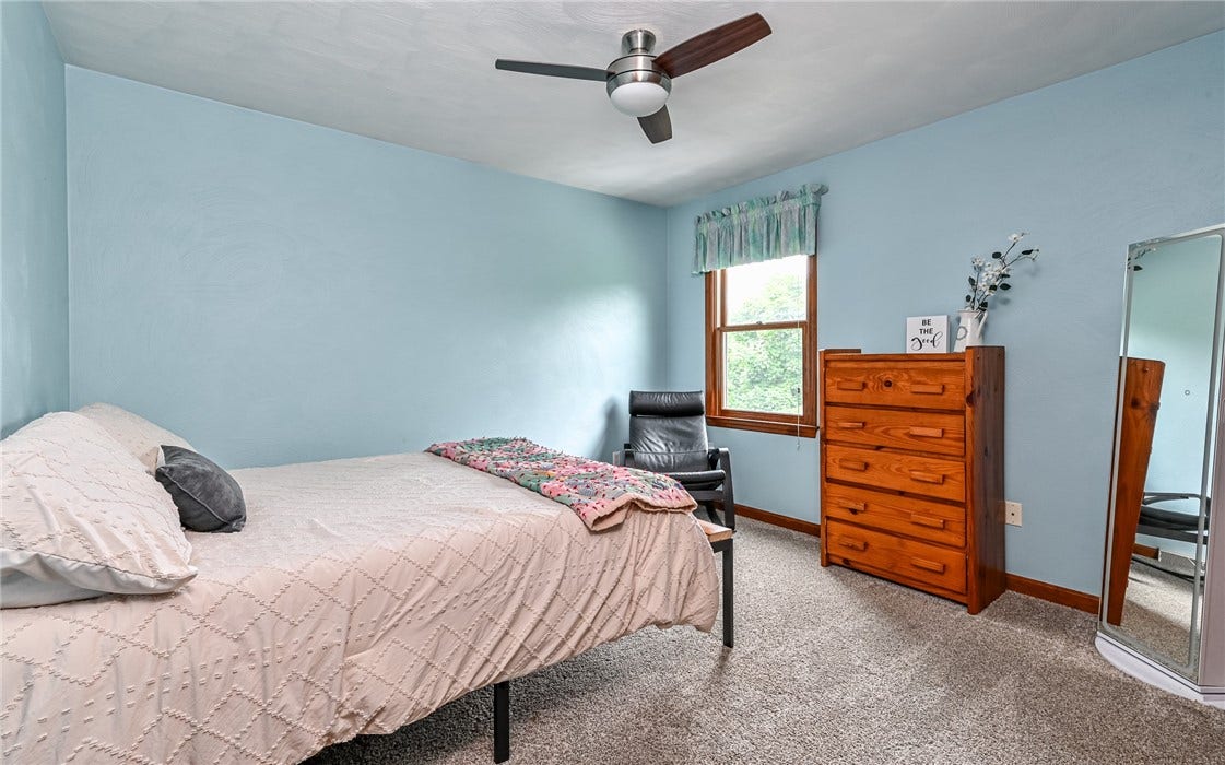 217 Meadow Spring Rd, Greensburg, PA 15601