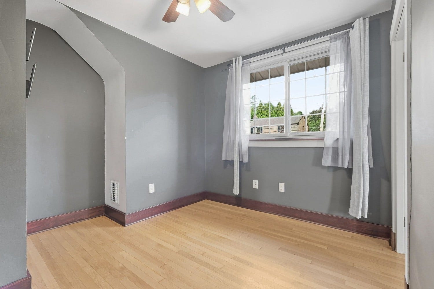10 Broadmoor Avenue, Pittsburgh, PA 15228