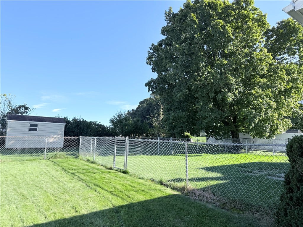 722 Courtview Dr, Greensburg, PA 15601