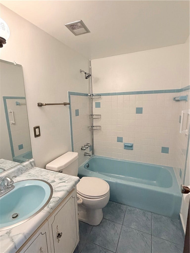722 Courtview Dr, Greensburg, PA 15601