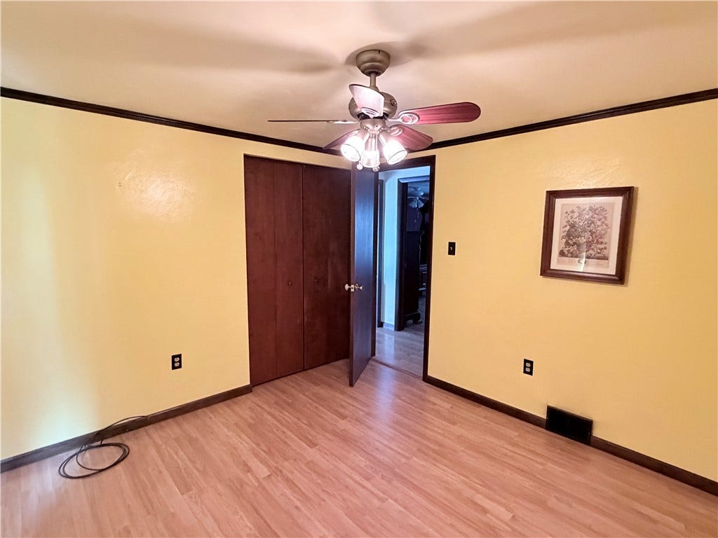 722 Courtview Dr, Greensburg, PA 15601