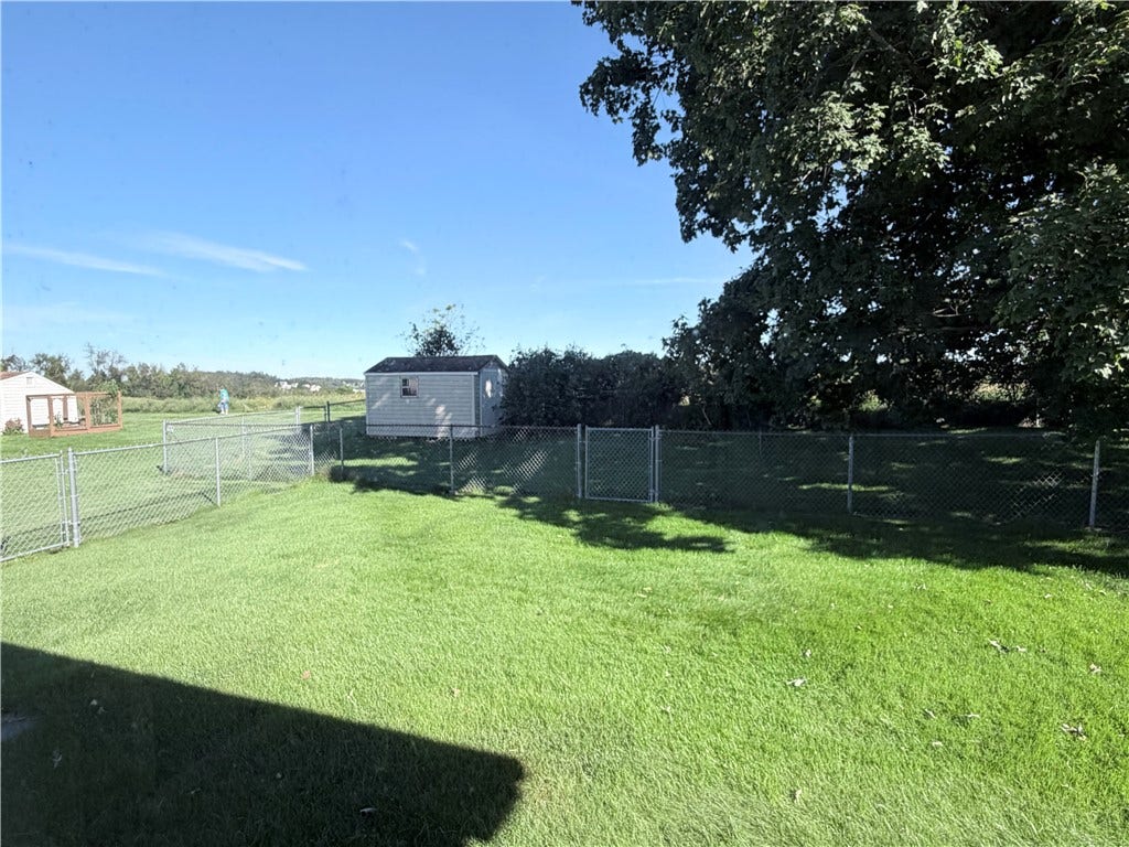 722 Courtview Dr, Greensburg, PA 15601