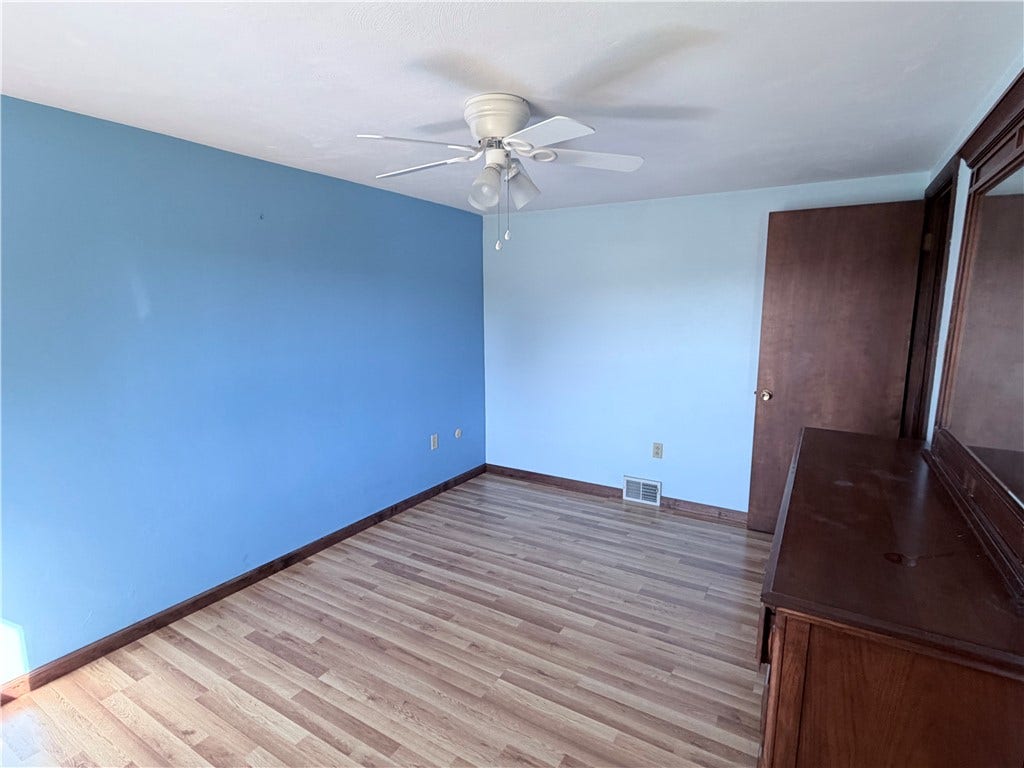 722 Courtview Dr, Greensburg, PA 15601